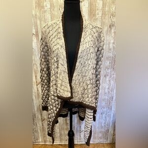 Time and Tru in Cream‎ and Brown